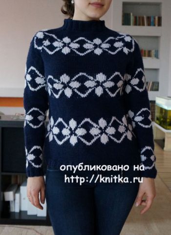 Вяжем спицами женский свитер